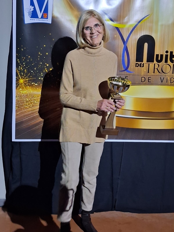 Désignée joueuse de l'année dans son comité, la ville de Vidauban a honoré Hélène à l'occasion de la soirée des trophées